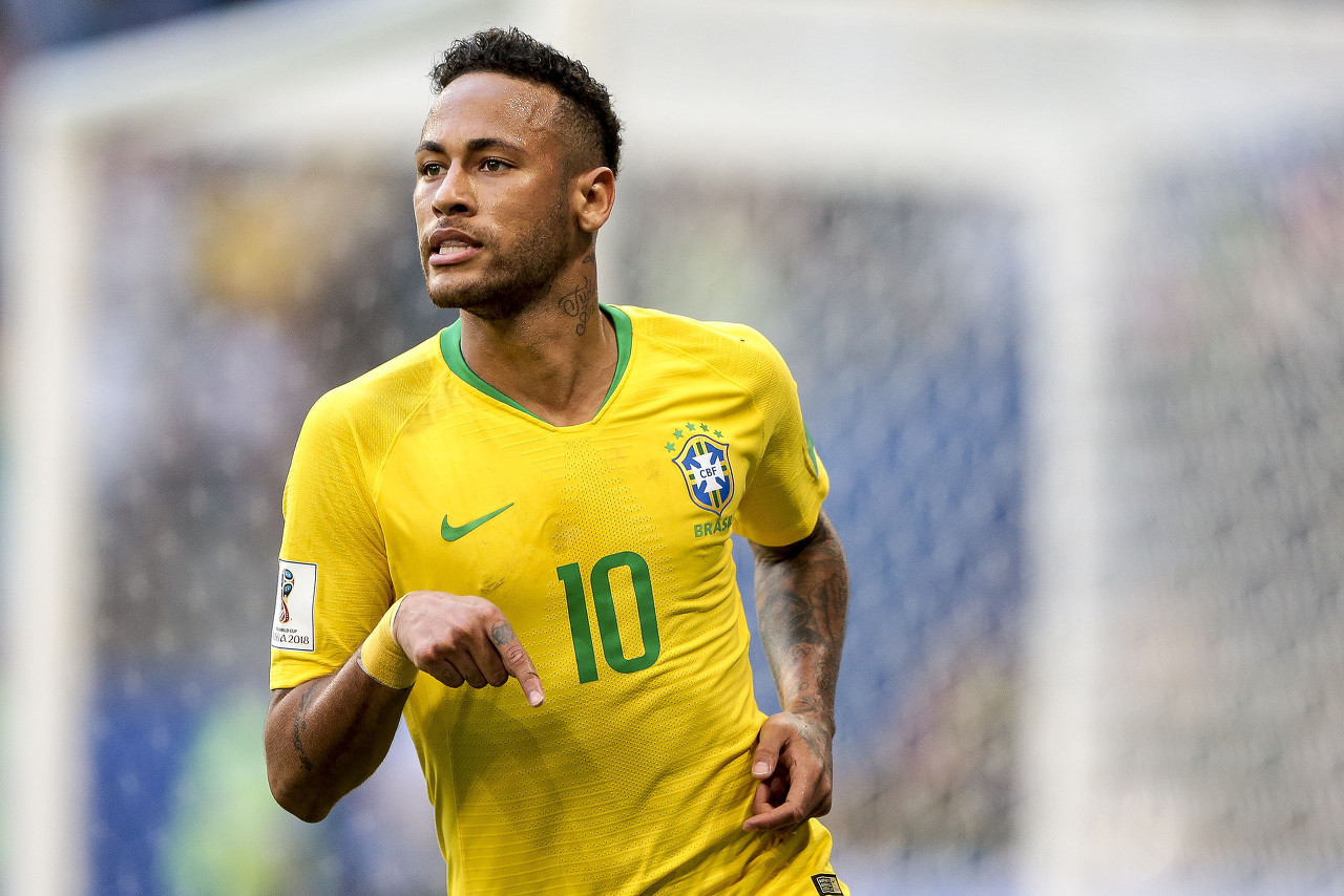 他出色的身 他出色的身