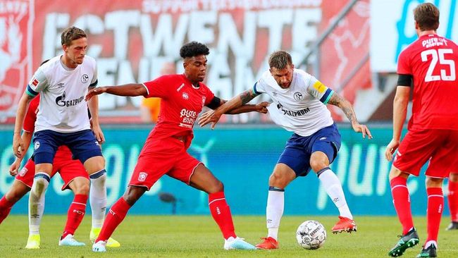 成为美媒眼 成为美媒眼