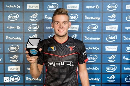 触及刑事边 触及刑事边