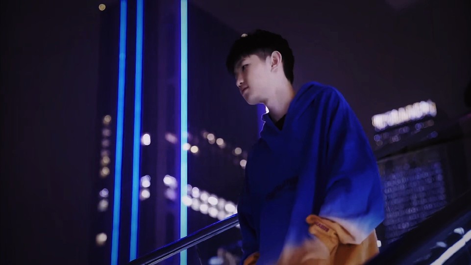 对标顶级强 对标顶级强